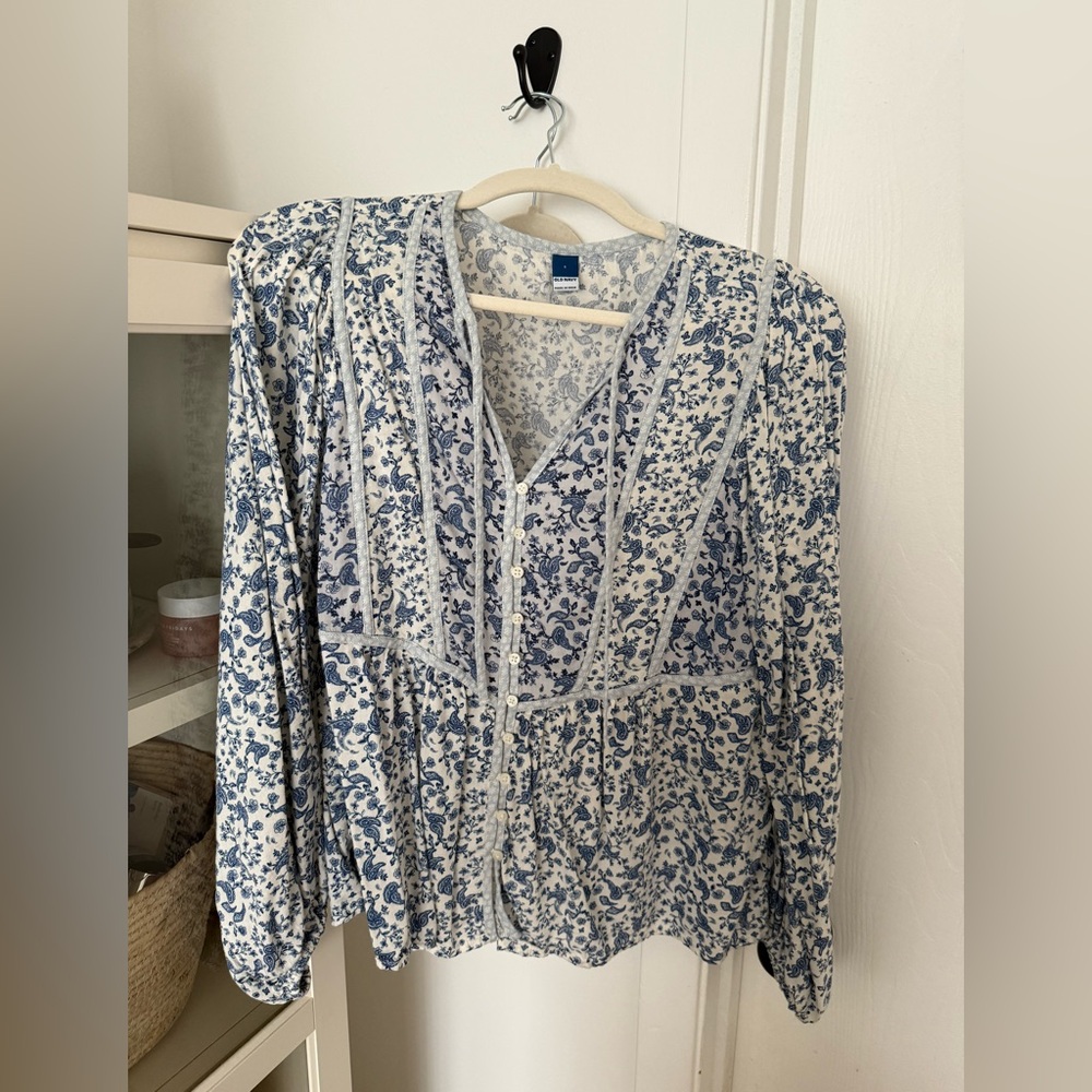 CLEAR OUT SALE Old navy top